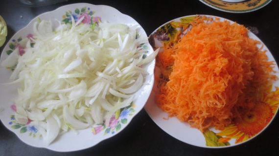 Рецепты: Запеченная рыба с овощами в духовке