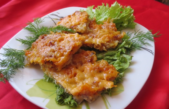 Рецепты: Запеченная рыба с овощами в духовке